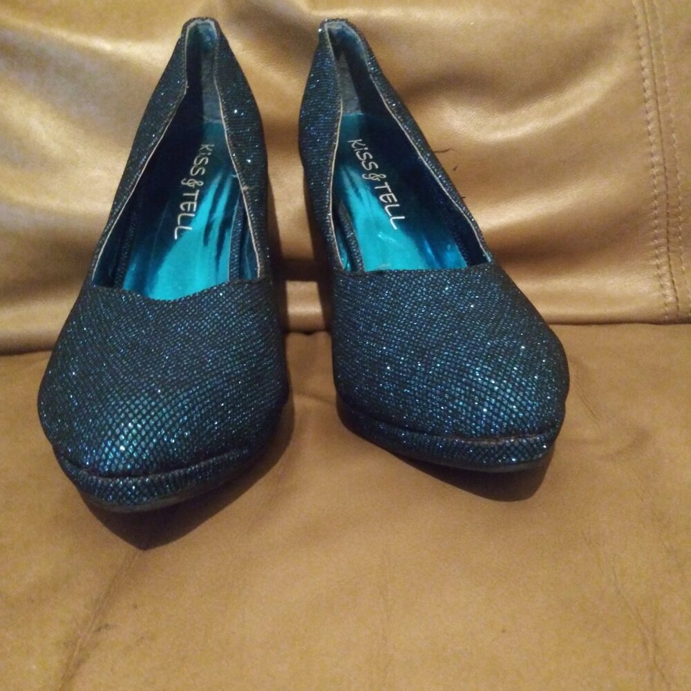 Great used condition Ladies Party,Prom After five Beautiful heels.